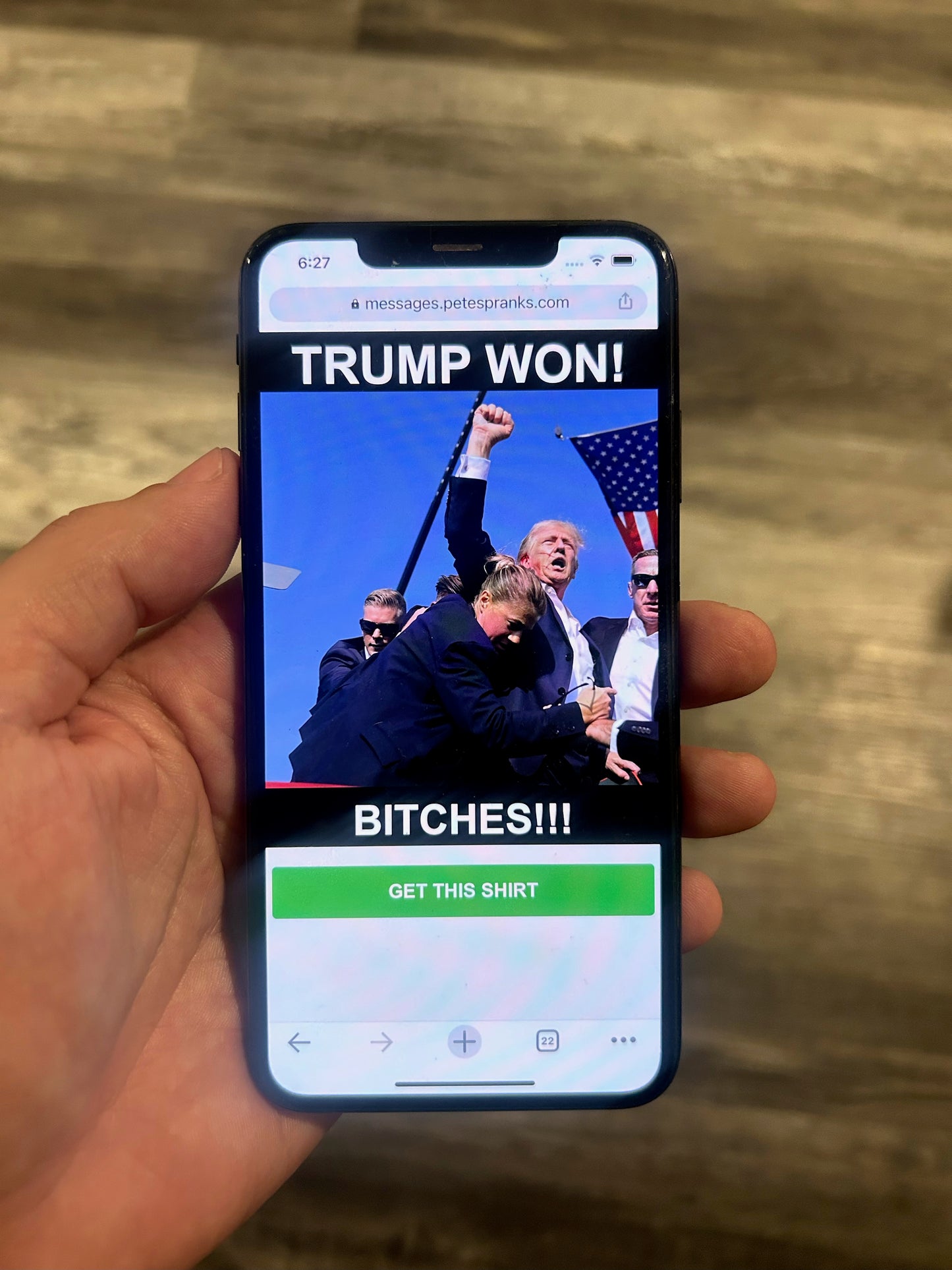 TRUMP WON BITCHES!!! QR T-Shirt